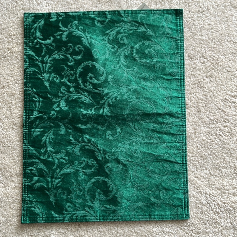 Vintage mates 4 green 52%cotton and 48% polyester